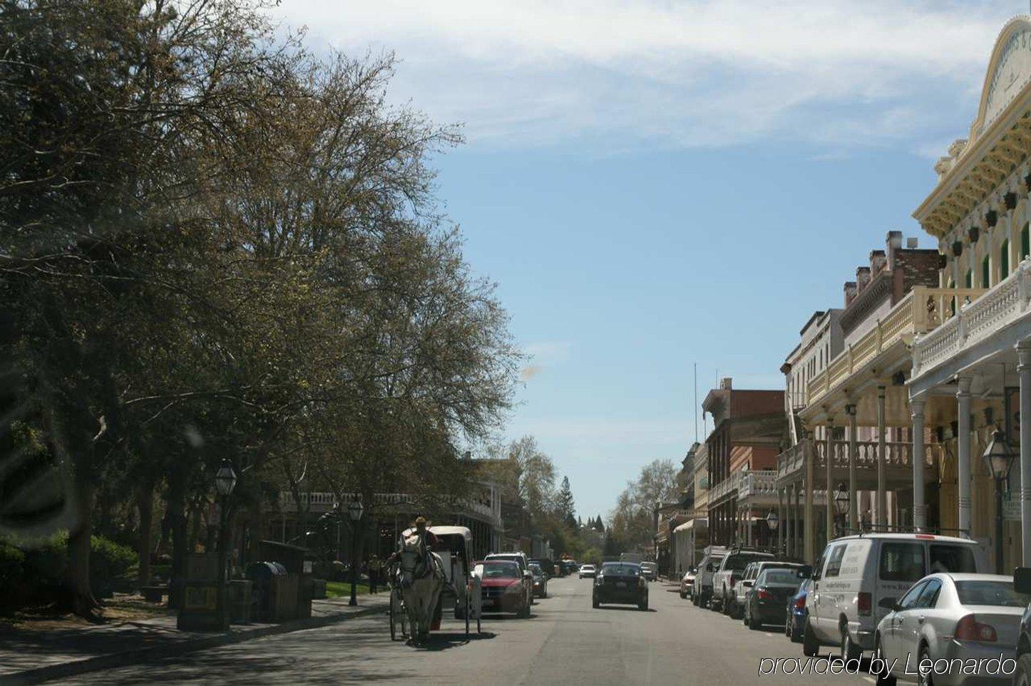 Hampton & 3* West Sacramento